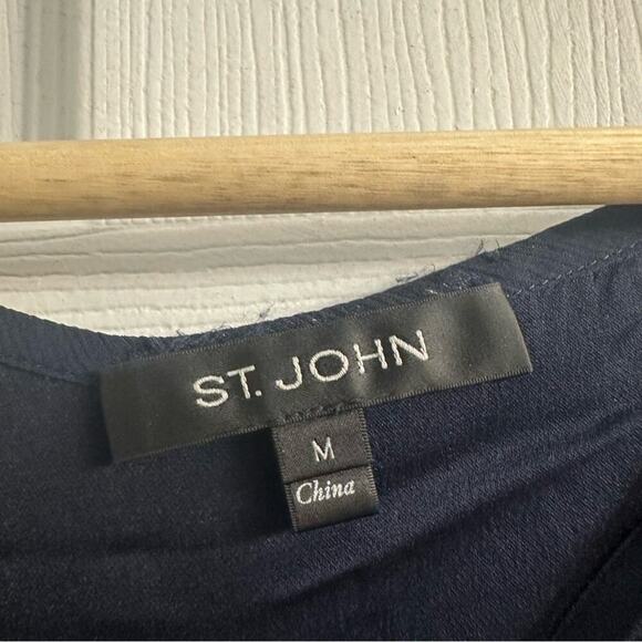 St. John Blouse Sleeveless Silk Blue Striped Metallic Designer Size Medium - Picture 6 of 7